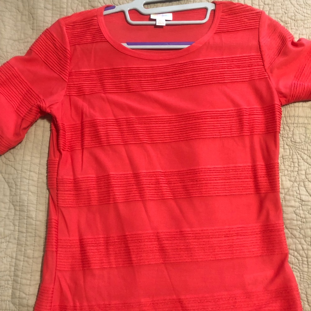 LuLaRoe XS coral pintuck Gigi NWOT